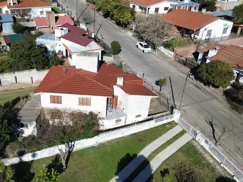 Venta casa 3 dormis más 2 departamentos carlos paz