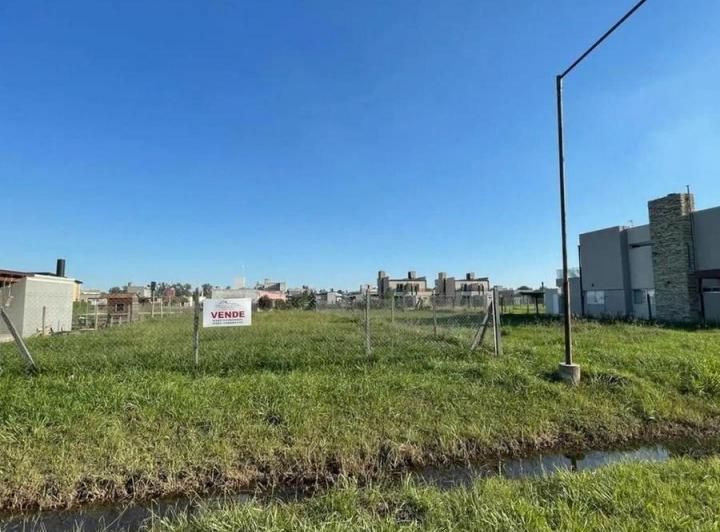 Terreno · 652m²