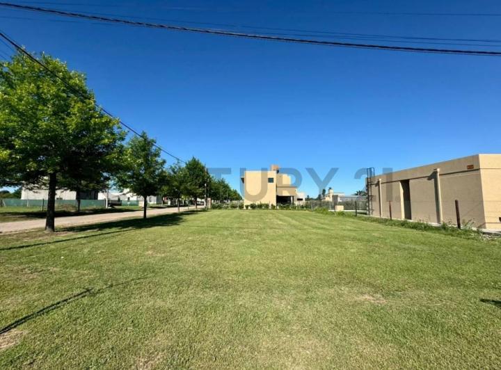 Terreno · 476m²