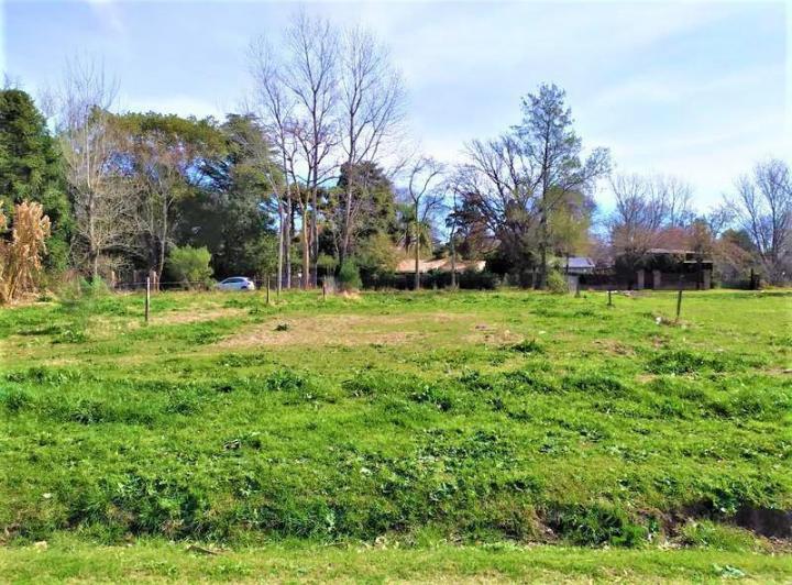 Terreno · 908m²
