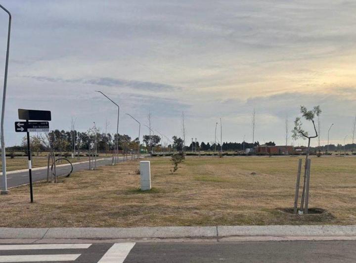 Terreno · 300m²