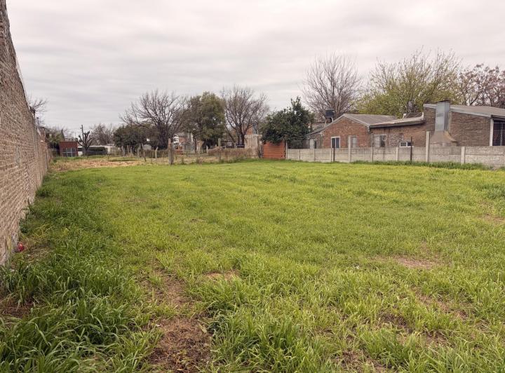 Terreno · 826m²