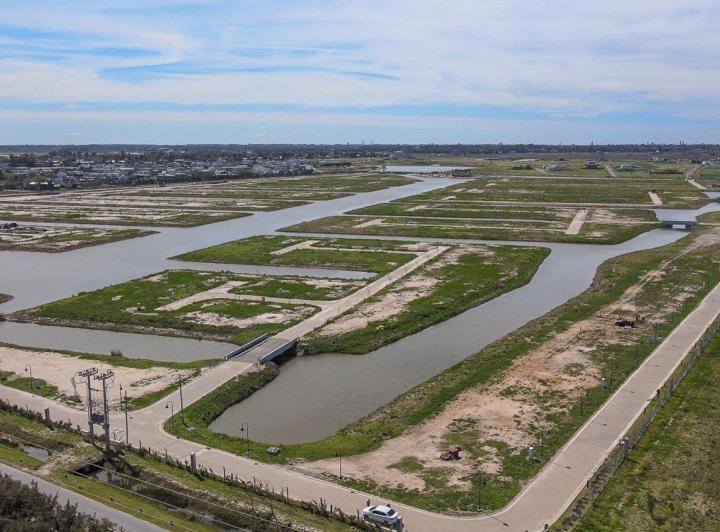 Terreno · 590m²