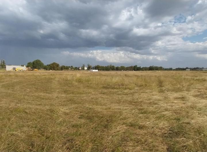 Terreno · 692m²