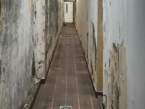 Departamento de pasillo dos dormitorios