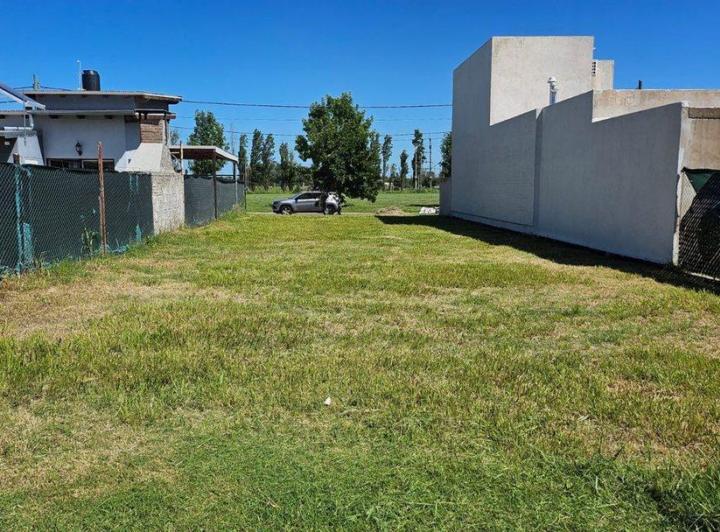 Terreno · 300m²