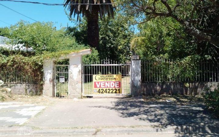 Terreno · 909m²