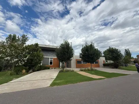Venta - casa en kentucky barrio cerrado funes