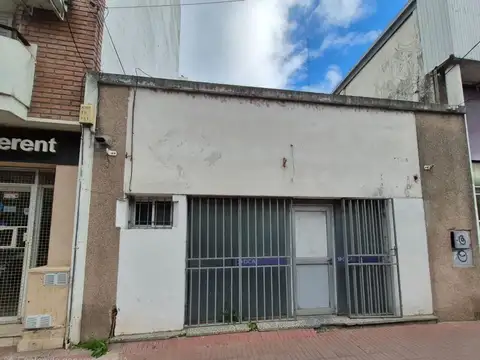 Alquiler amplio local comercial céntrico