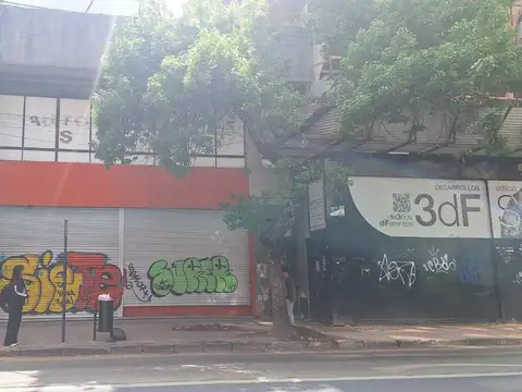Venta de local comercial en pichincha de 2 plantas