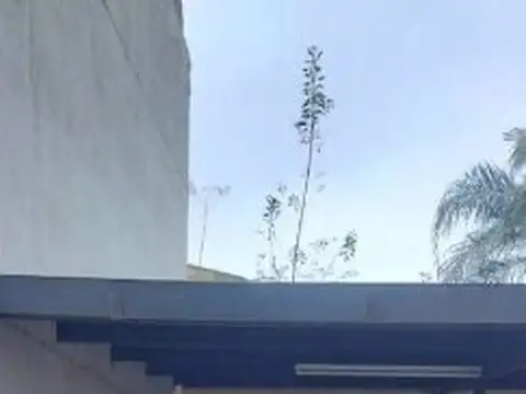 Venta - cochera cubierta - barrio echesortu, rosario.