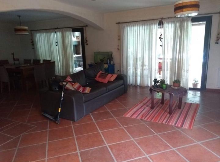Casa · 280m² · 10 Ambientes · 2 Cocheras