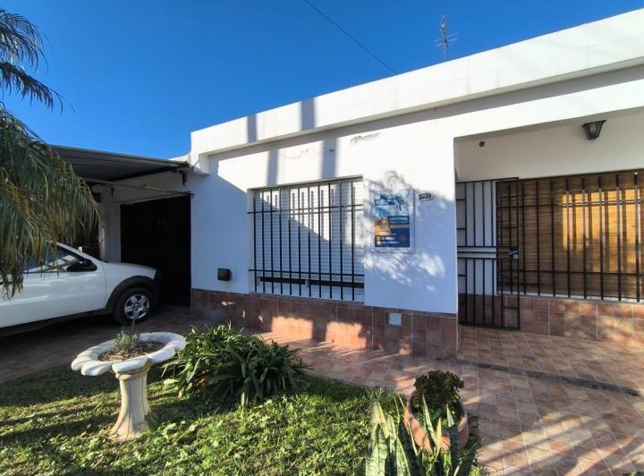 Casa · 105m² · 4 Ambientes · 2 Cocheras