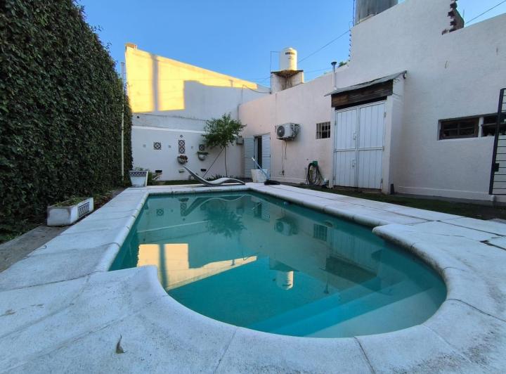 Casa · 375m² · 4 Ambientes