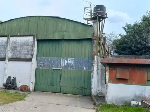 Venta terreno con galpon y oficinas