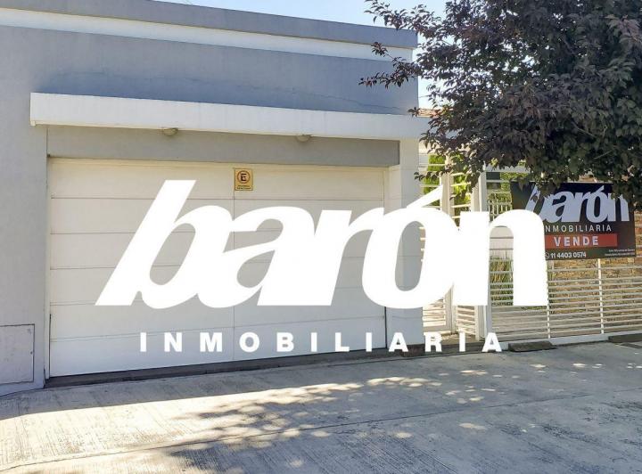 Casa · 170m² · 4 Ambientes · 3 Cocheras