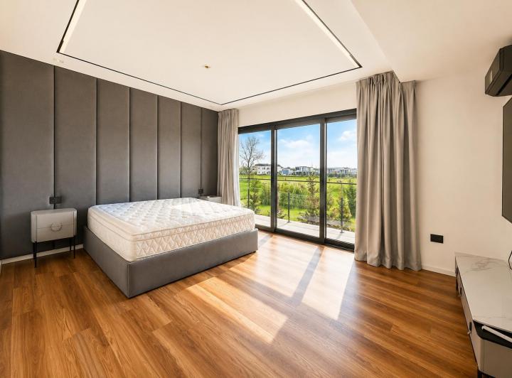 Casa · 231m² · 4 Ambientes · 4 Cocheras