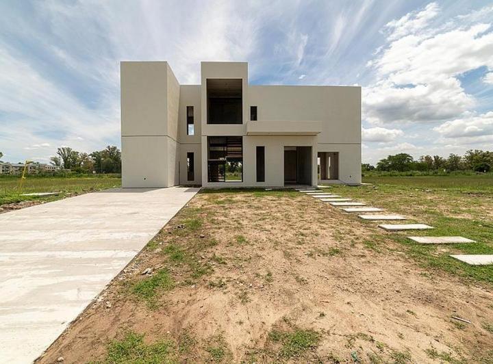 Casa · 193m² · 4 Ambientes · 1 Cochera