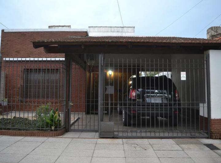 Casa · 220m² · 3 Dormitorios · 1 Cochera