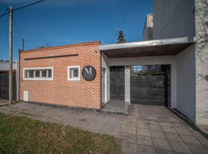 Casa · 120m² · 4 Ambientes · 4 Cocheras