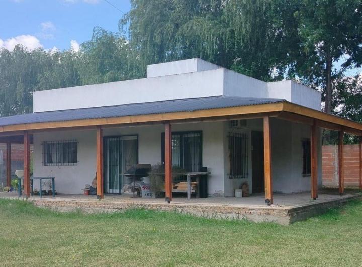 Casa · 73m² · 2 Dormitorios · 1 Cochera