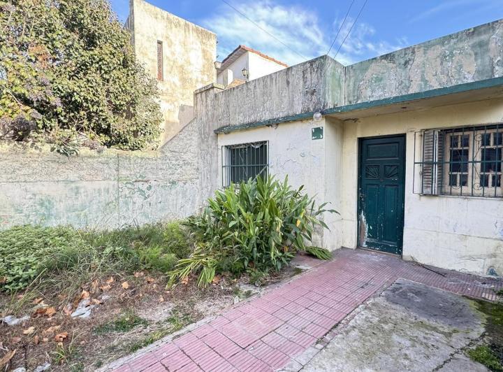 Casa · 90m² · 5 Ambientes · 1 Cochera