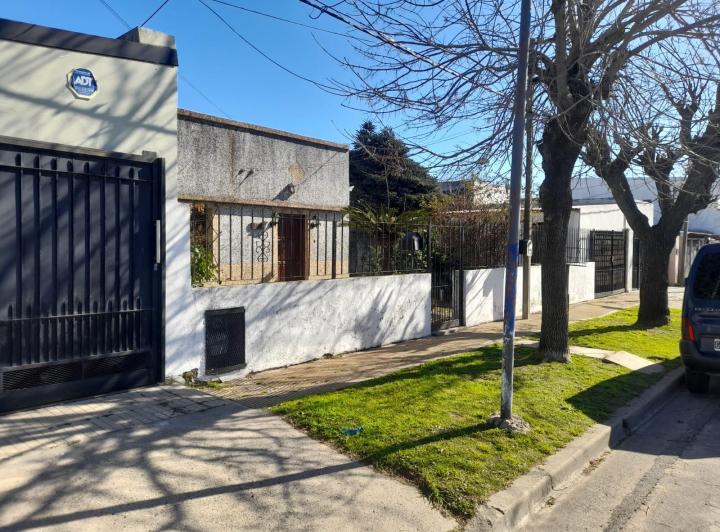 Casa · 90m² · 3 Dormitorios · 1 Cochera