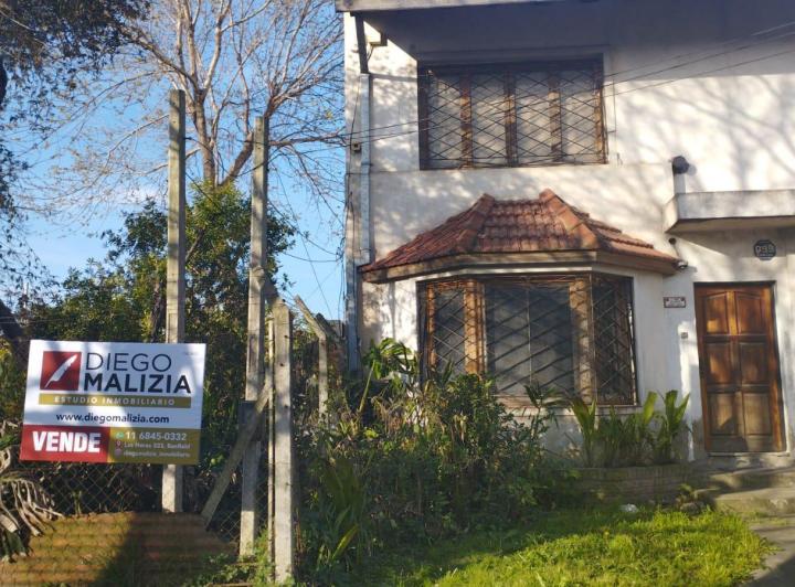 Casa · 140m² · 4 Ambientes · 1 Cochera
