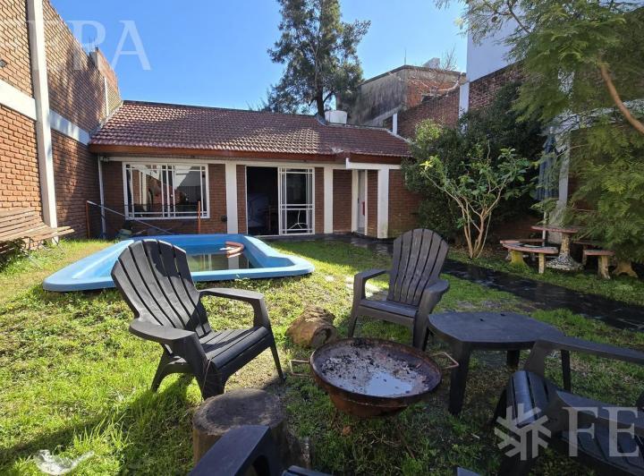 Casa · 128m² · 4 Ambientes · 1 Cochera