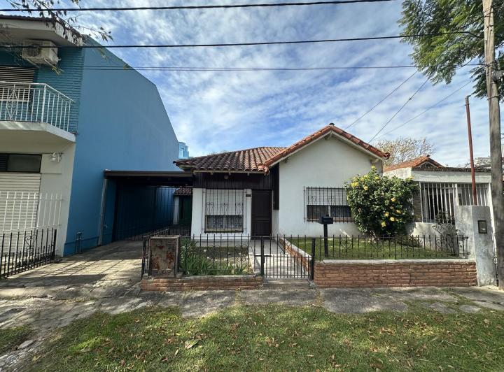 Casa · 137m² · 4 Ambientes · 2 Cocheras