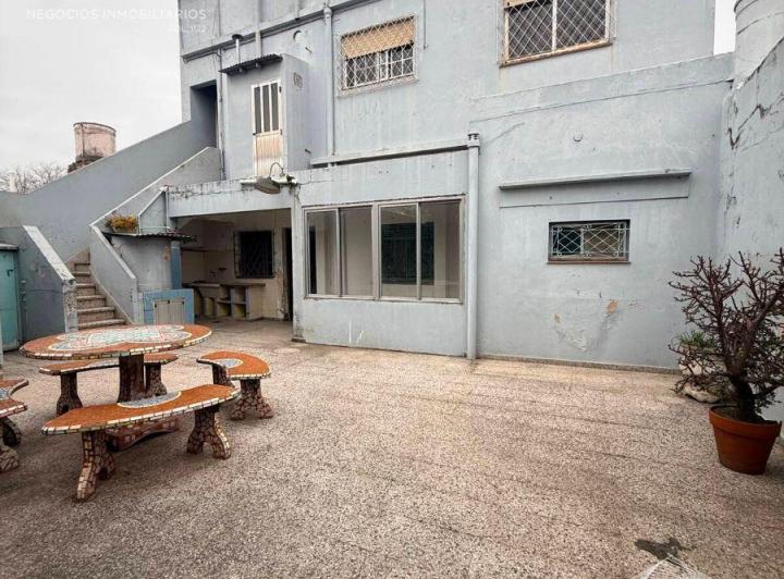 Casa · 225m² · 4 Ambientes · 1 Cochera