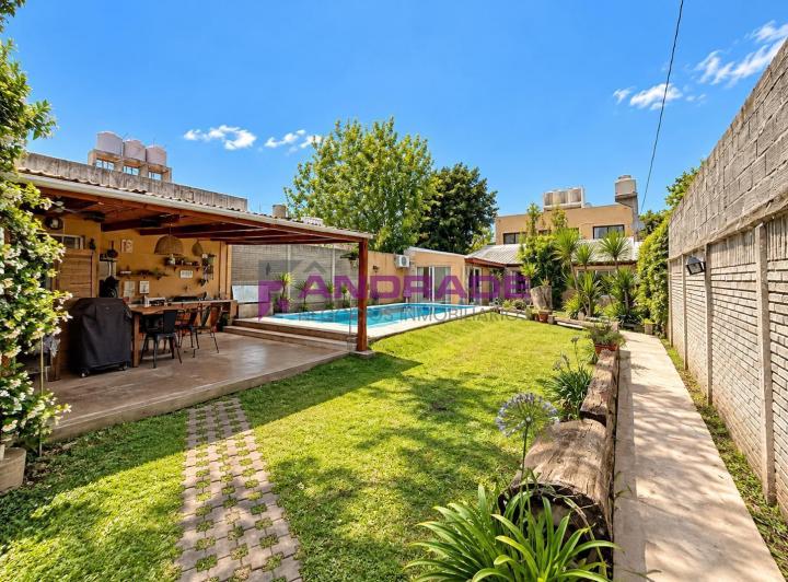 Casa · 75m² · 3 Ambientes · 1 Cochera