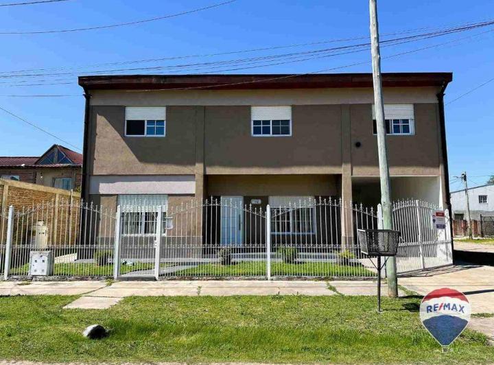 Casa · 120m² · 5 Ambientes · 2 Cocheras
