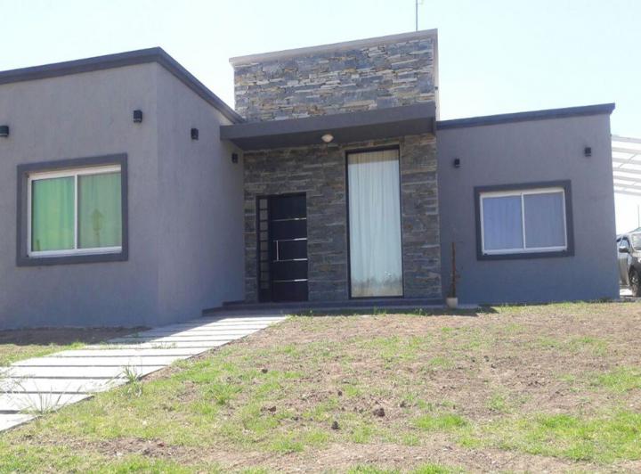 Casa · 170m² · 4 Ambientes · 1 Cochera