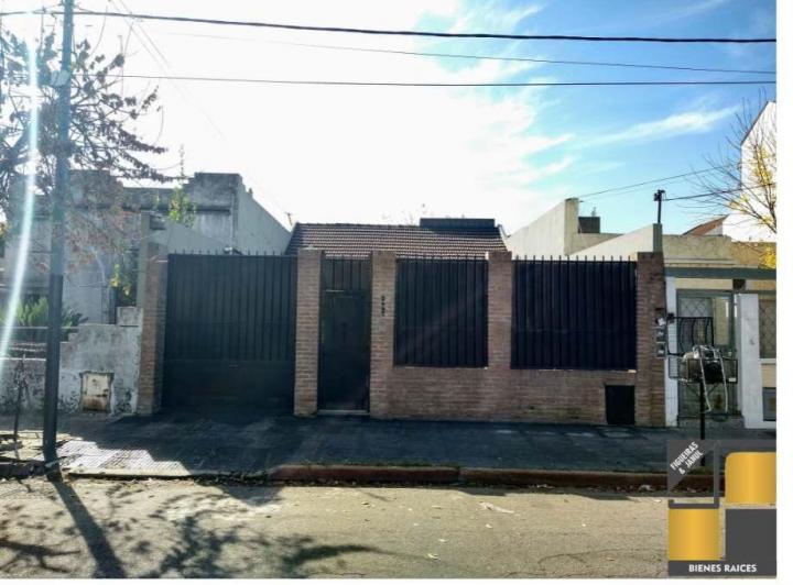 Casa · 166m² · 4 Ambientes · 1 Cochera