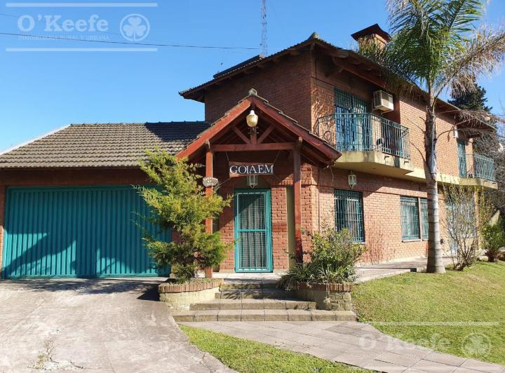Casa · 200m² · 7 Ambientes · 1 Cochera
