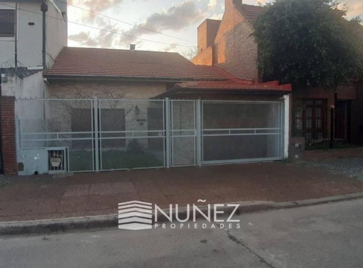 Casa · 120m² · 4 Ambientes · 1 Cochera