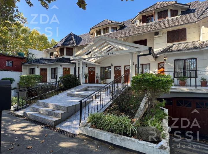 Casa · 160m² · 4 Ambientes · 1 Cochera