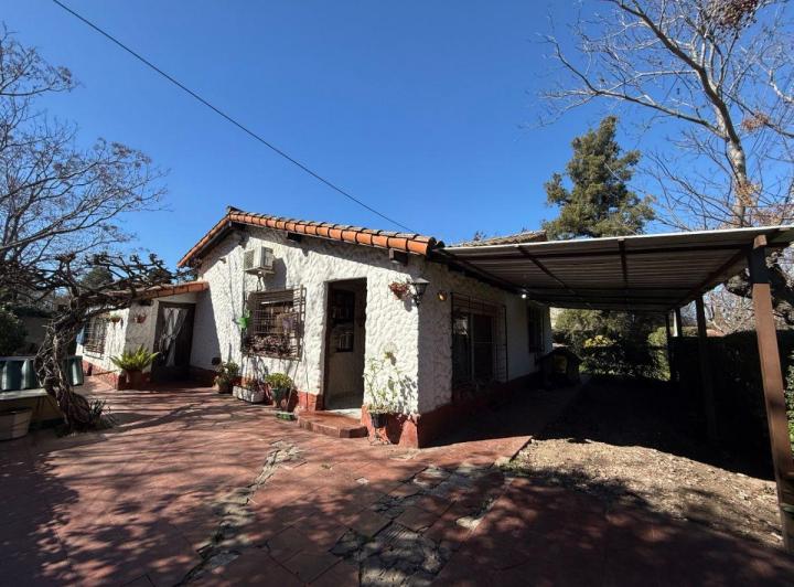 Casa · 100m² · 3 Ambientes · 2 Cocheras