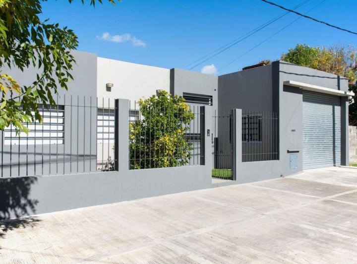 Casa · 152m² · 3 Ambientes · 4 Cocheras