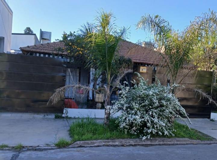 Casa · 150m² · 6 Ambientes · 1 Cochera
