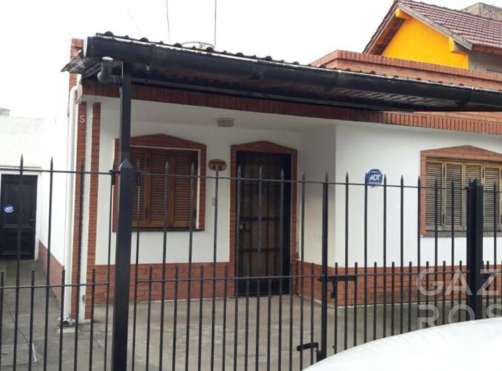 Casa · 60m² · 3 Ambientes · 1 Cochera