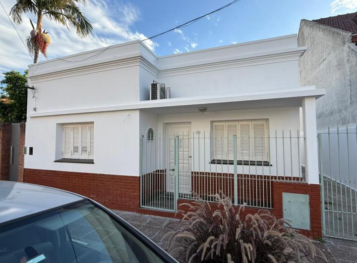 Casa · 131m² · 4 Ambientes · 3 Cocheras