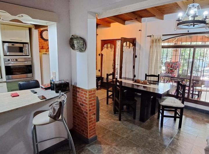 Casa · 116m² · 3 Ambientes · 2 Cocheras