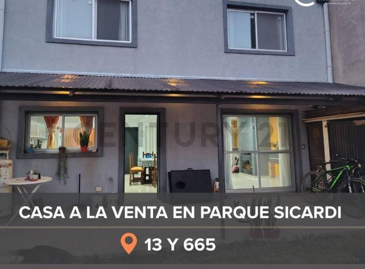 Casa · 140m² · 5 Ambientes · 2 Cocheras