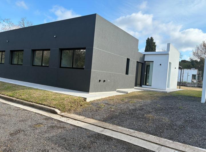 Casa · 95m² · 3 Ambientes · 1 Cochera