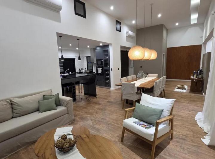 Casa · 293m² · 4 Ambientes