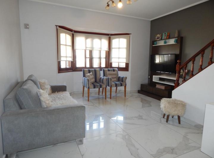 Casa · 137m² · 3 Ambientes · 2 Cocheras