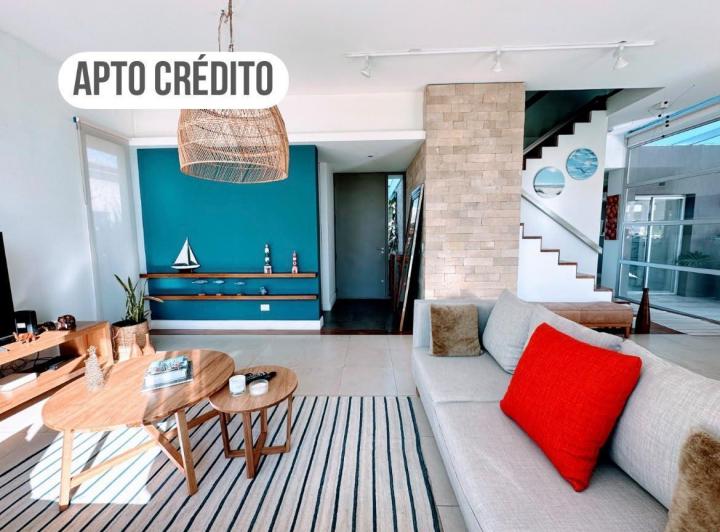 Casa · 188m² · 5 Ambientes · 2 Cocheras