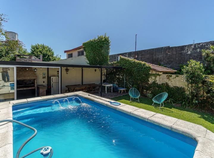 Casa · 90m² · 3 Ambientes · 2 Cocheras